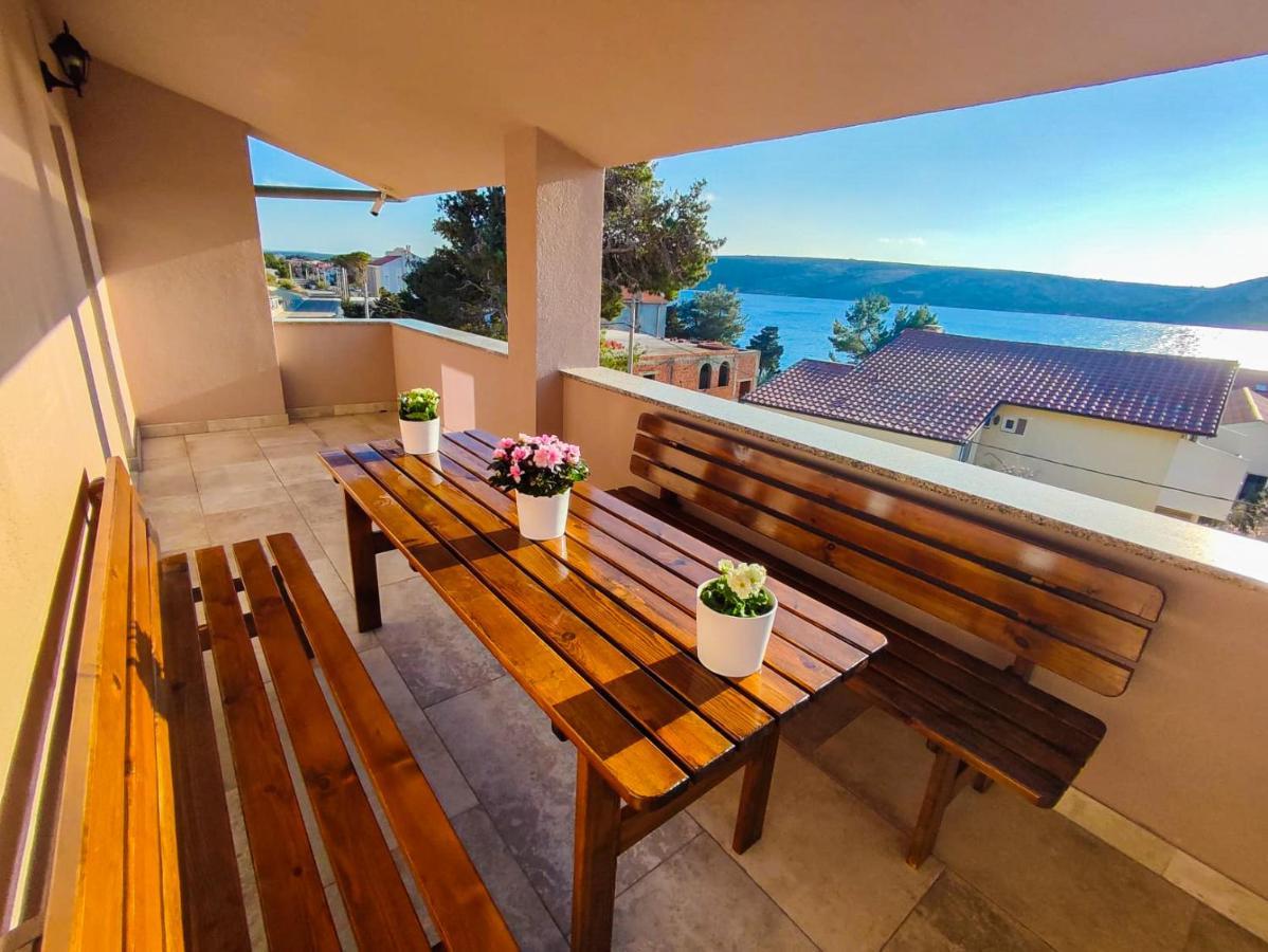 Apartments Amfora - Cozy And Modern Apartments For Up To 15 People, 100M From The Sea And Beach Stara Novalja Exterior foto